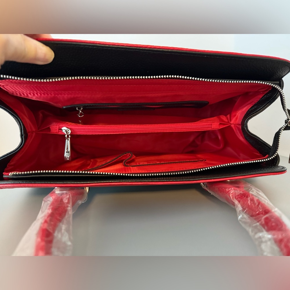 New Tauntus Greek Life Delta Sigma Theta Sorority (ΔΣΘ) BlackandRed Leather Tote - Picture 4 of 7
